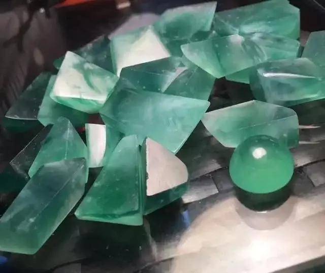 翡翠的又一替身，一般的翡翠还看不上，只冒充高端哦~  第13张