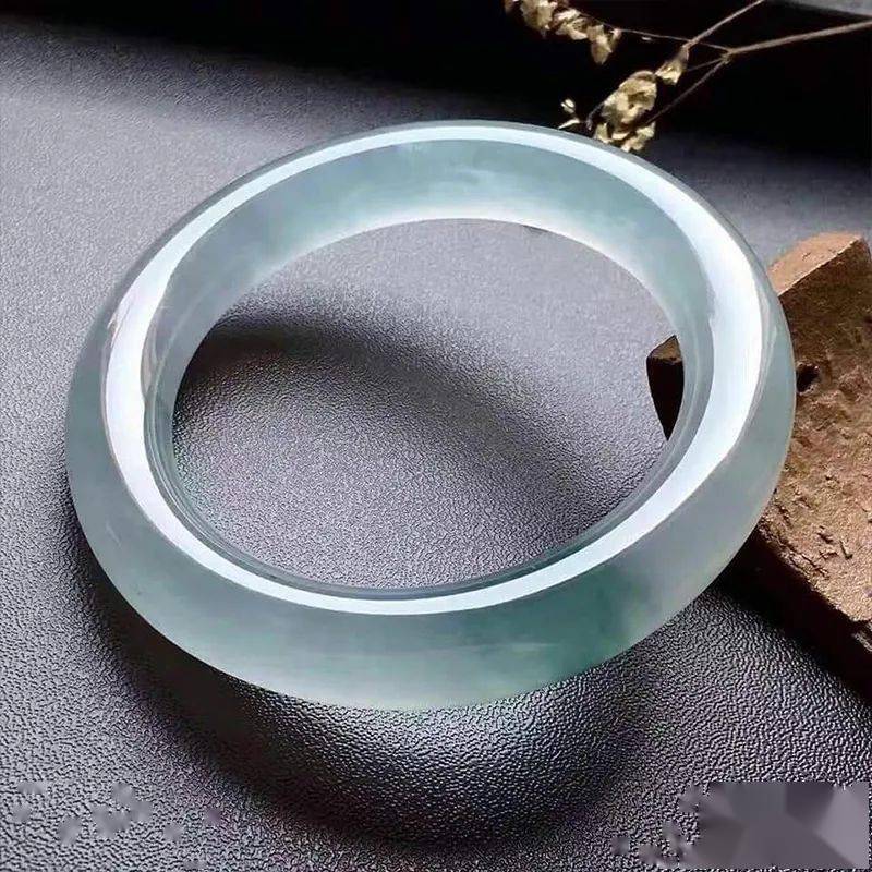 从翡翠到翡翠手镯，你知道它经历了什么吗？  第2张