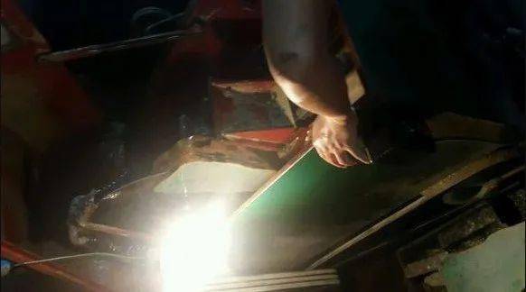 从翡翠到翡翠手镯，你知道它经历了什么吗？  第4张