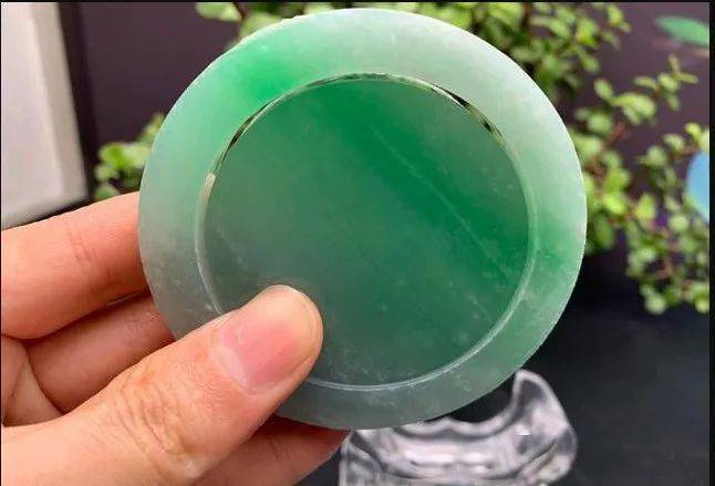 从翡翠到翡翠手镯，你知道它经历了什么吗？  第9张