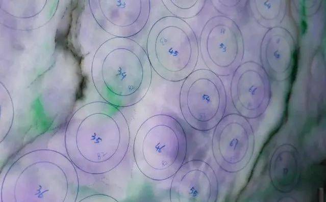 从翡翠到翡翠手镯，你知道它经历了什么吗？  第7张