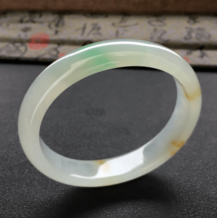 翡翠以绿为贵，无色的冰种翡翠  第10张