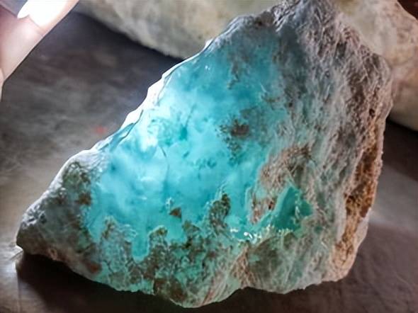 翡翠知识讲解，带你们了解翡翠原石！  第2张