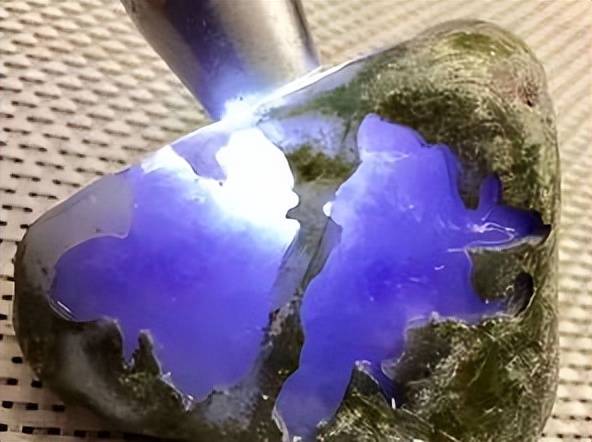 翡翠知识讲解，带你们了解翡翠原石！  第6张