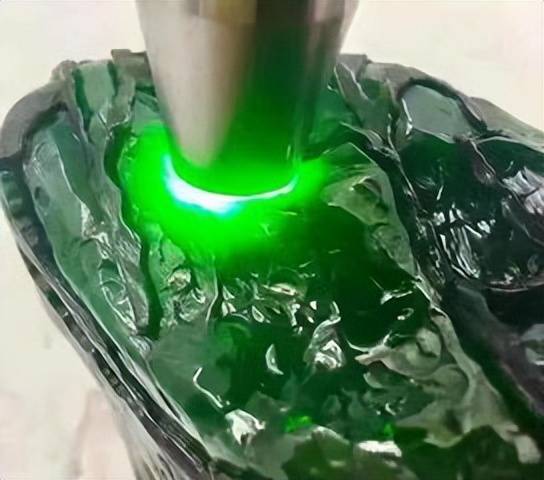 翡翠知识讲解，带你们了解翡翠原石！  第5张