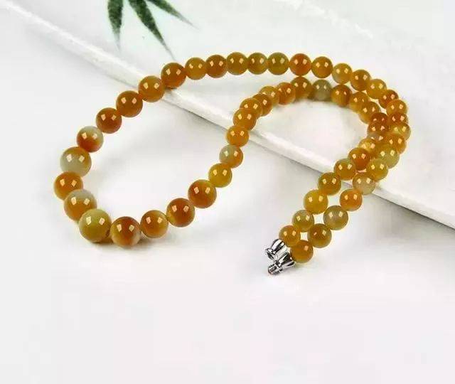 翡翠挂绳搭配全攻略  第11张