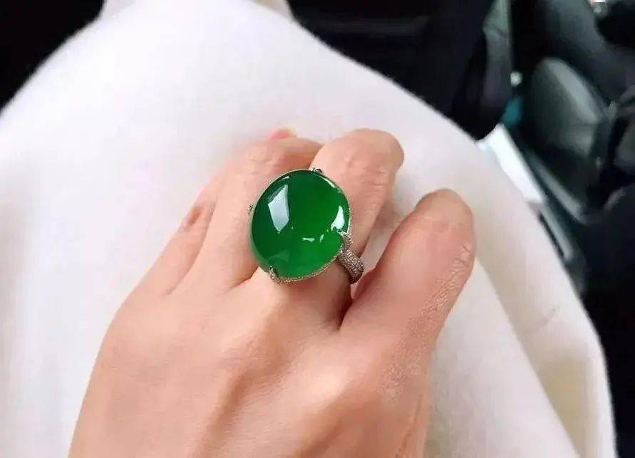 未来翡翠行情趋势，来看这五个关键词！  第3张