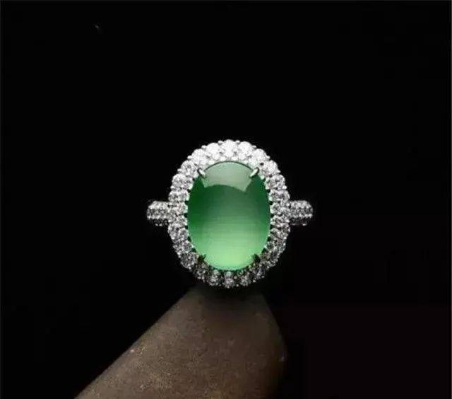 木那料翡翠是高质量翡翠吗？大家一起来看一下原因！  第1张