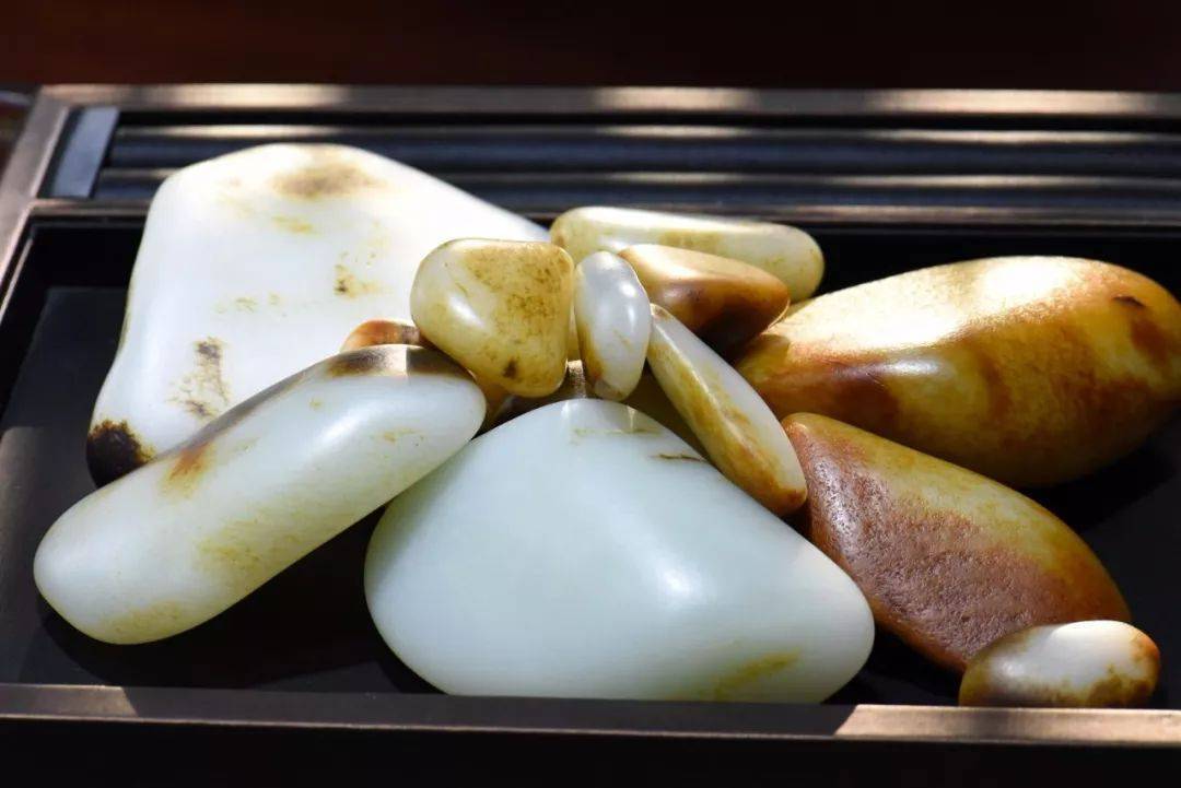 一块和田玉经历了什么吗？ 才能到了你的手上！  第2张