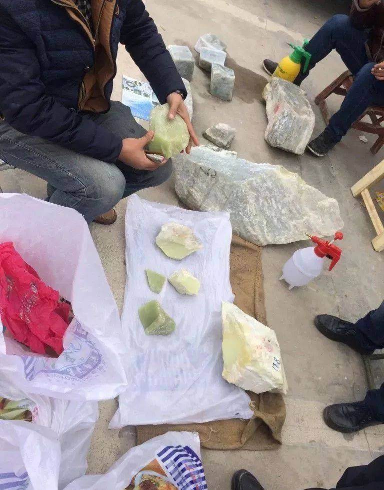 一块和田玉经历了什么吗？ 才能到了你的手上！  第13张