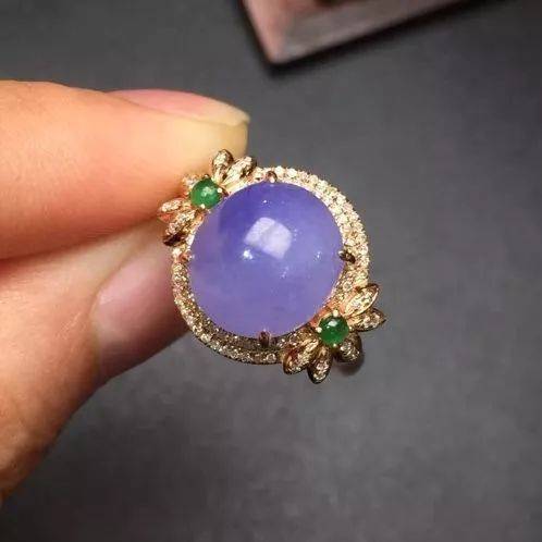 如何判断紫罗兰翡翠的价格？  第3张