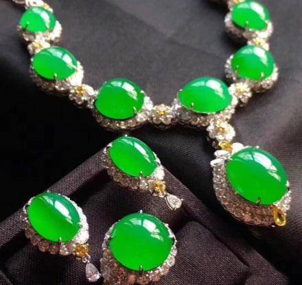 翡翠市场什么样的翡翠升值空间大？  第2张