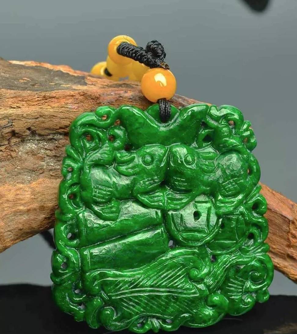 避开满绿翡翠陷阱，这种也是满绿，但是价值却一言难尽！  第4张