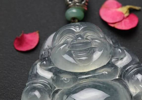 冰种翡翠是什么样的？记住特征，买翡翠才能不吃亏  第2张