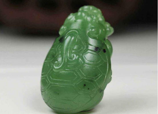 和田玉碧玉有黑点到底好不好？  第6张