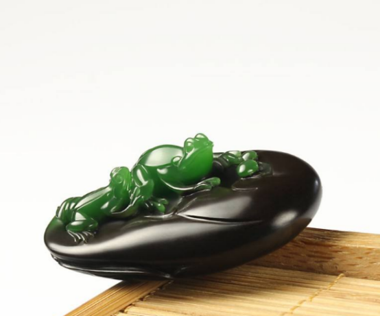 和田玉碧玉有黑点到底好不好？  第11张