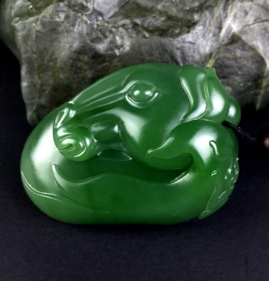 和田玉碧玉有黑点到底好不好？  第16张