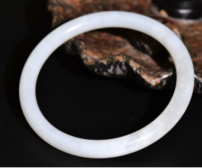 购买和田玉经常被忽视的指标--脂粉度  第6张