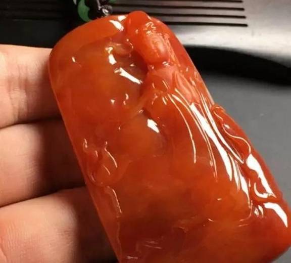 翡翠有红色的么？红色翡翠值钱么？  第4张