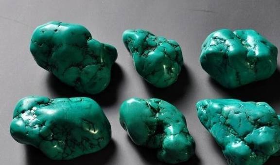 原来绿松石也可以“整容”？整容过后的绿松石，颜值提升100倍！  第4张