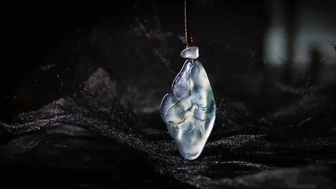 翡翠边角料设计成《鹿》，成品效果出乎意料！  第6张