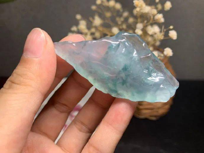 翡翠边角料设计成《鹿》，成品效果出乎意料！  第2张