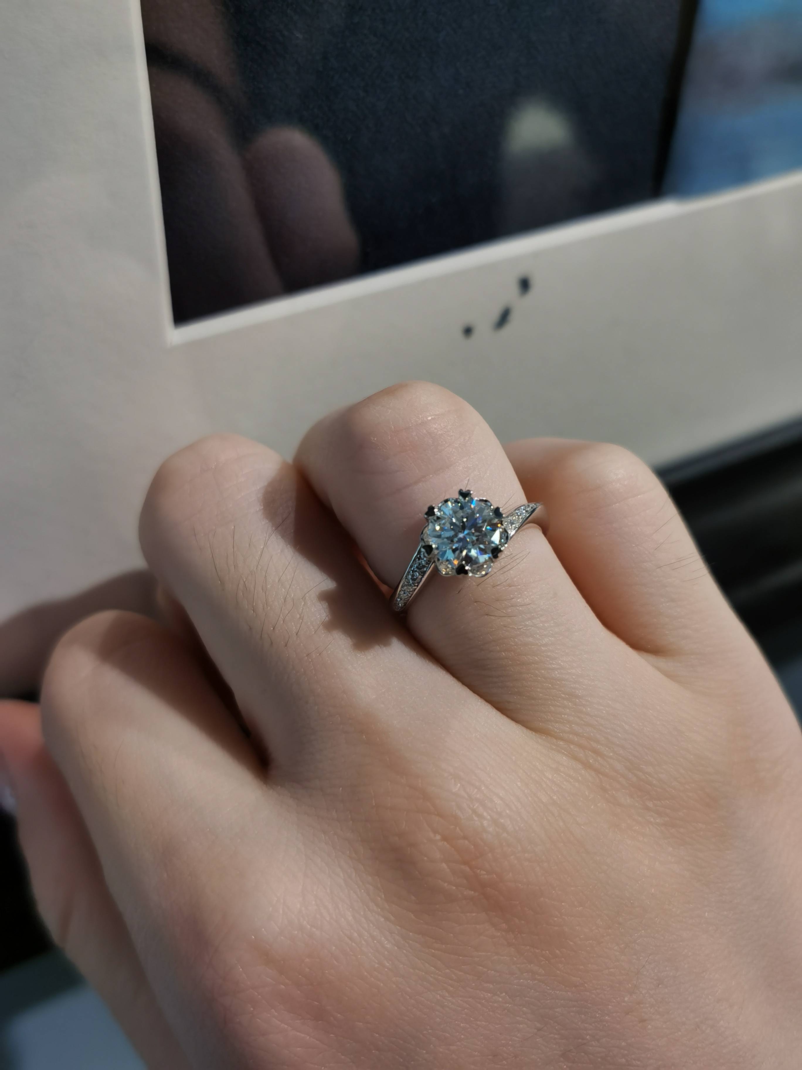 为什么那么多人喜欢莫桑钻？  第1张