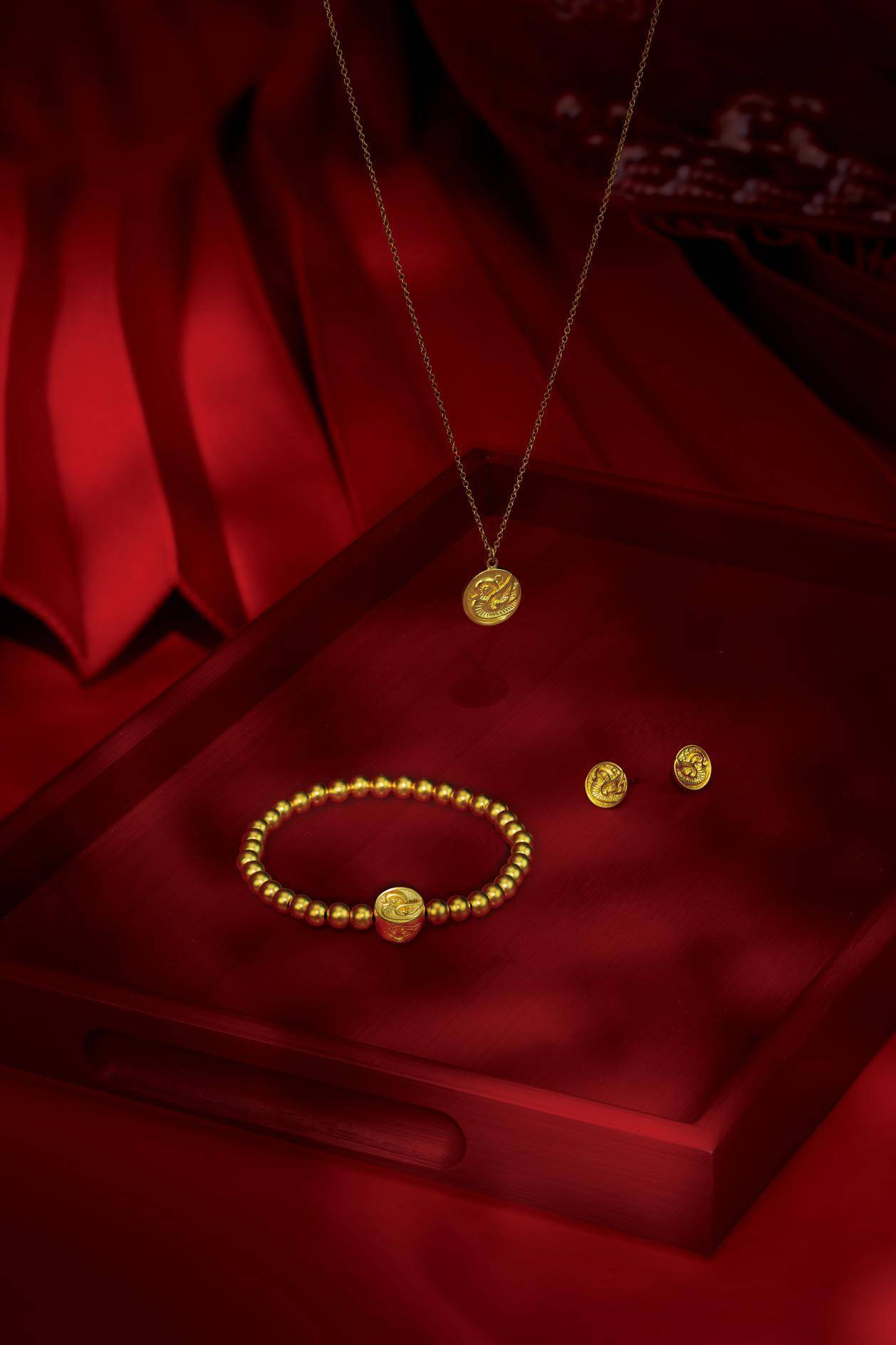 大展“红兔”，璀璨开年：用红色珠宝点亮新年好彩头  第6张