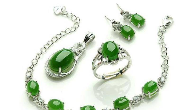 假如快要结婚，你想收到哪个首饰？测你有没有富婆命！  第3张