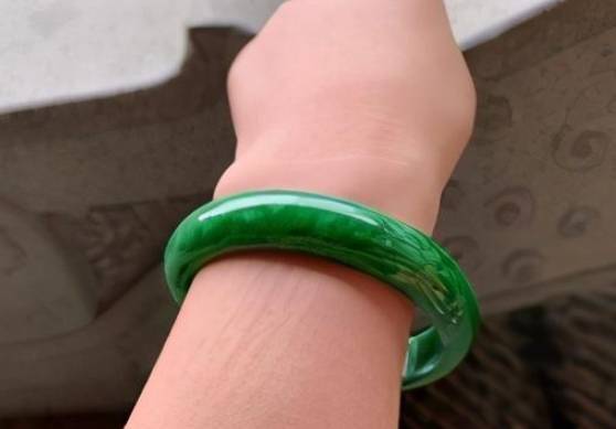 翡翠直播代购越来越火，电商渠道真的靠谱吗？看到成品你就懂了  第3张