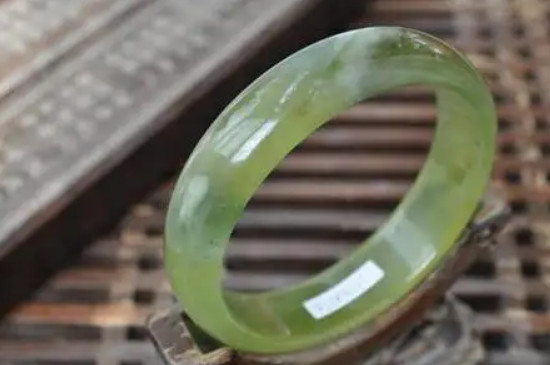 四大玉石是哪四种  第3张