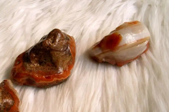 女生戴红玛瑙的意义  第3张