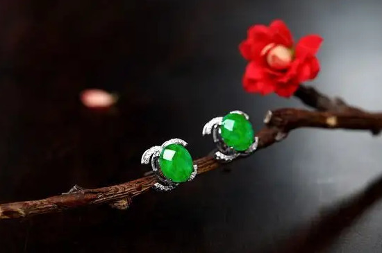 翡翠棉絮会越戴越少吗  第2张