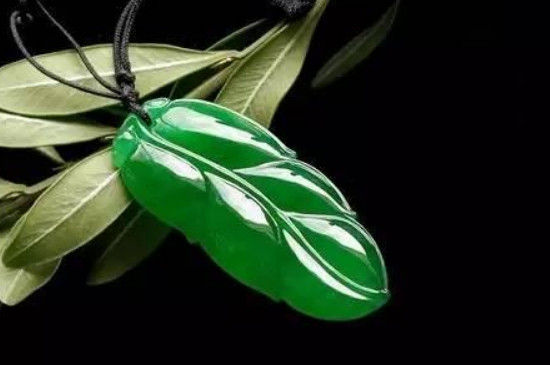 翡翠叶子有什么寓意  第4张