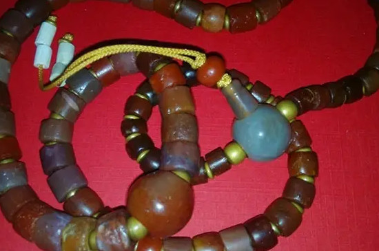 玛瑙可以戴脖子上吗  第2张