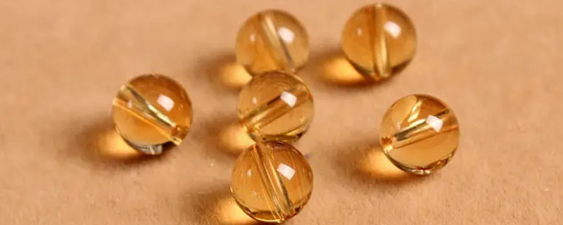 黄水晶戴左手还是右手  第1张