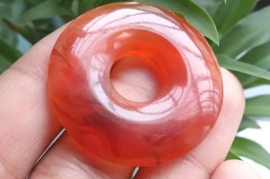 男生可以戴红玛瑙手链吗  第3张