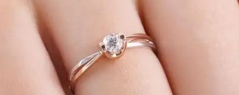 女性戒指戴哪个手  第1张