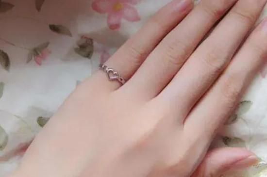 戒指戴在不同手指的含义  第5张