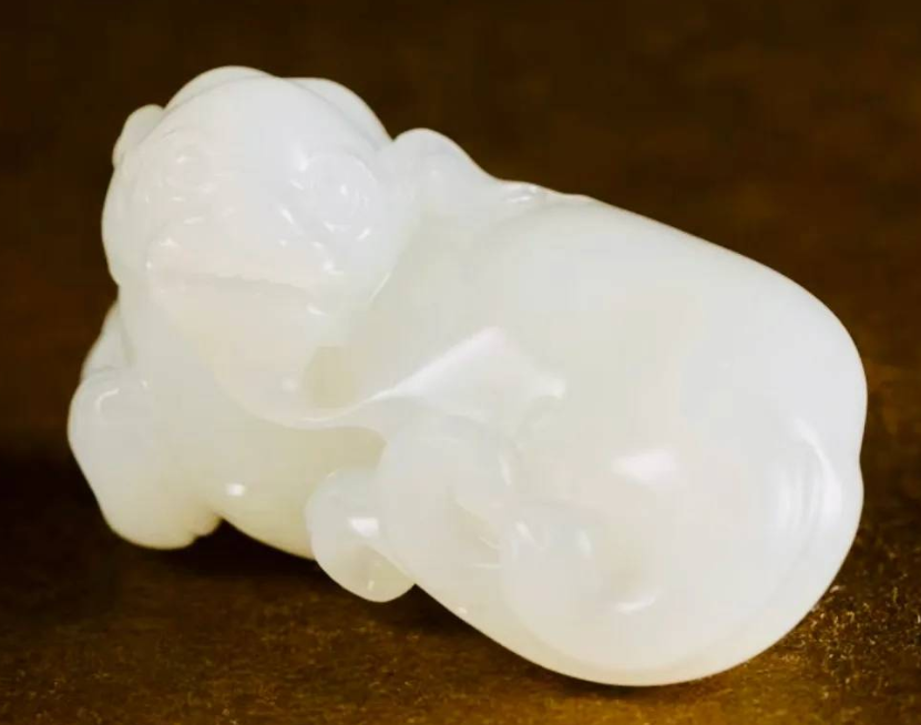 高白无好玉！羊脂白玉籽料“貔貅”难道只好在白吗？  第8张