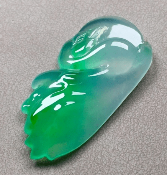 翡翠，越戴水头越好？实际情况是这样的  第4张