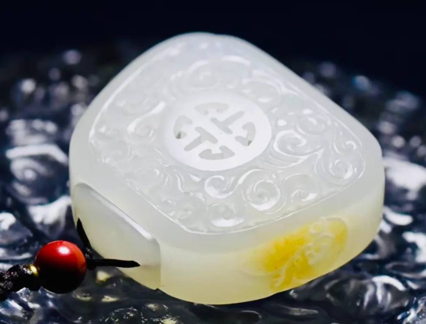 看完本文，请点击右上角分享到朋友圈，让更多的朋友受益！       喜欢翡翠，请加我们微信，工厂翡翠，触手可得     170--fcgc99.jpg  微信号 fcgc99  180-fcyszj.jpg  微信号 fcyszj  1671546272969813.jpg  微信号 fcgc11  第5张