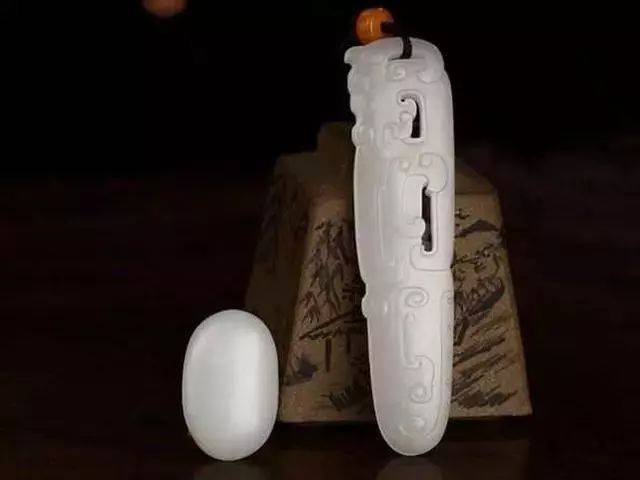 白色的玉石不等于白玉！别再别骗了！  第3张