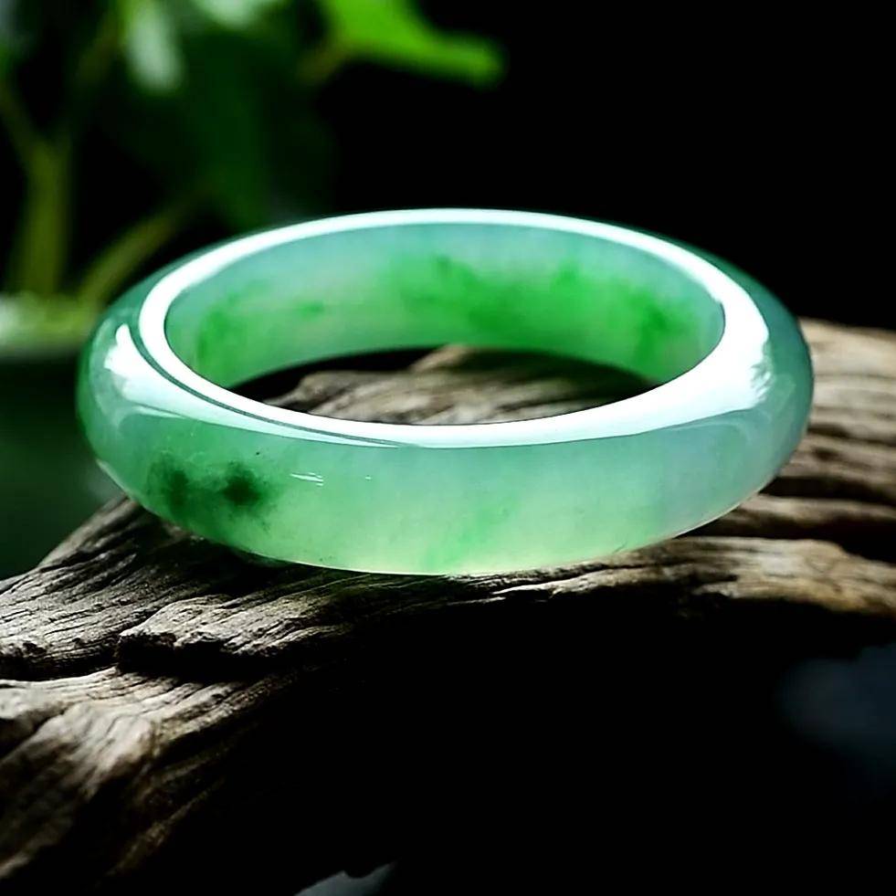 中国人都喜欢把玉石当作传家宝，到底是在传承什么？  第10张