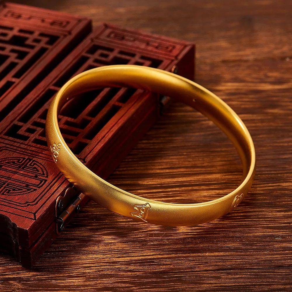 金手镯和金手链哪个更适合你？  第3张