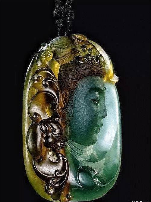 奇特小众有品位——翡翠俏色雕刻作品欣赏  第8张