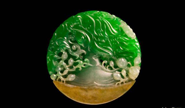 奇特小众有品位——翡翠俏色雕刻作品欣赏  第7张