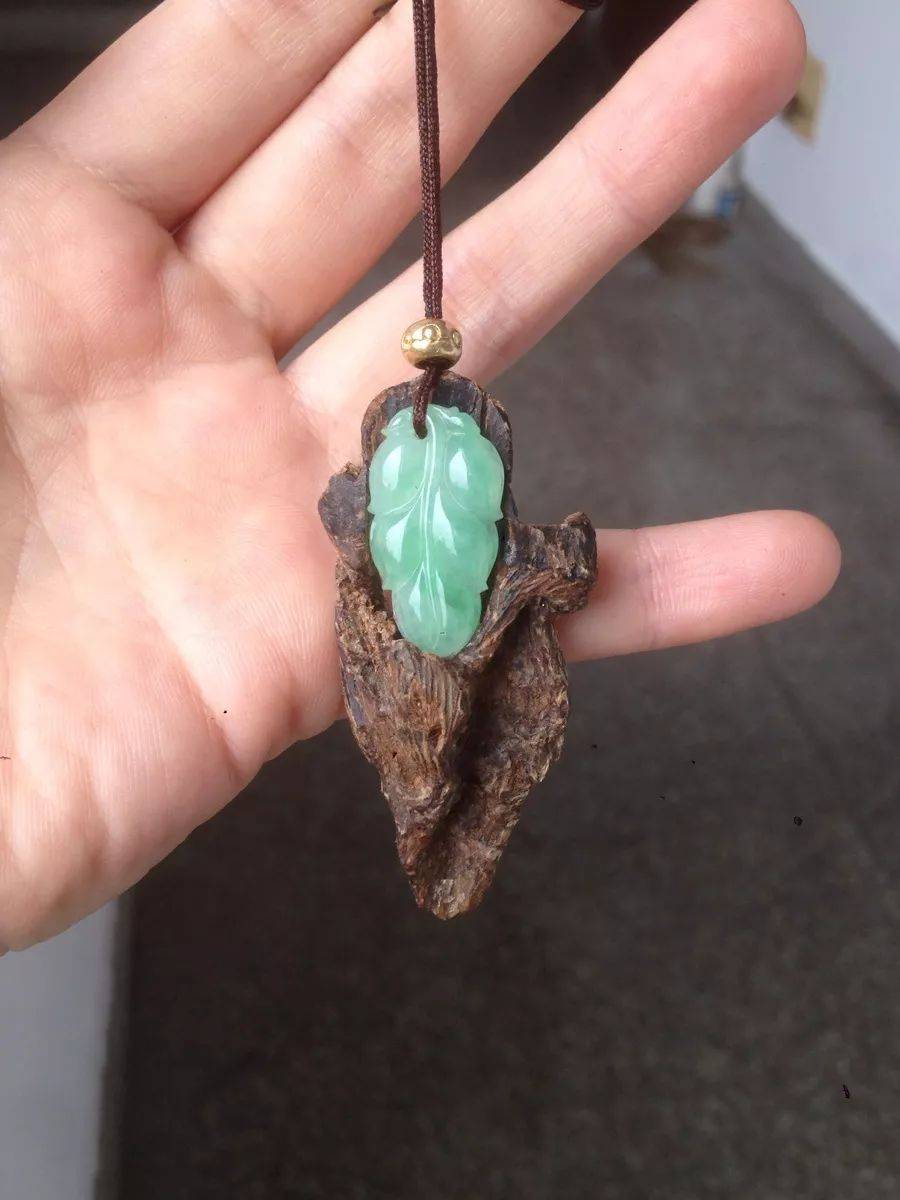 叶子赋予翡翠新的意义，而翡翠给了叶子永恒！  第4张