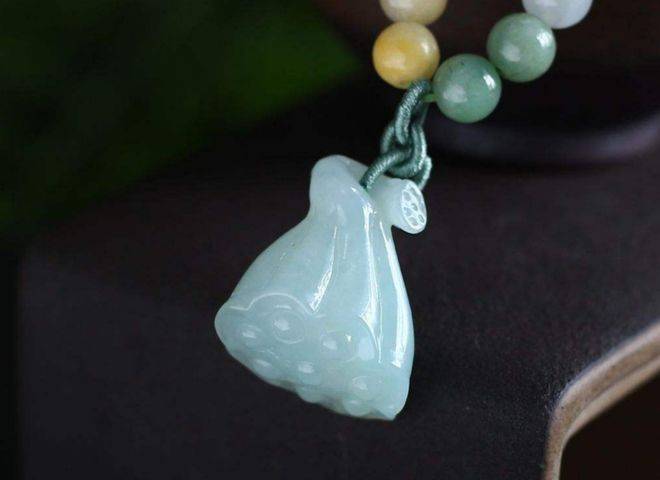 戒指、手镯和如意，哪些翡翠饰品和中式婚礼更搭？  第28张