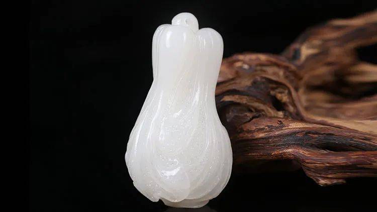 “网红玉石”俄料深受众人喜爱的原因何在？  第2张